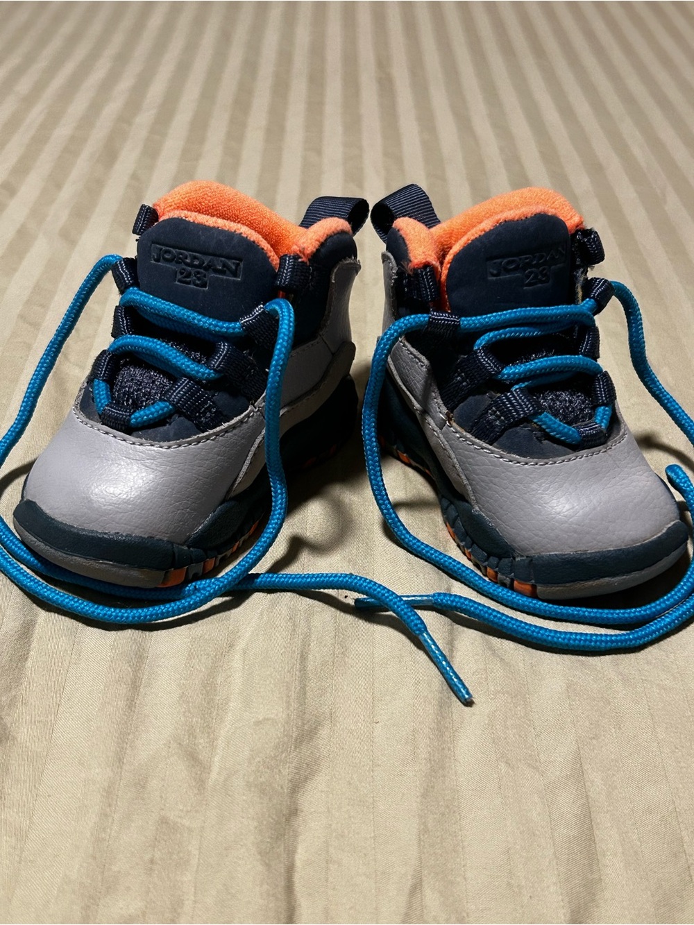 Toddler Air Jordan 10 Retro "Bobcats" Sneakers Size 2C